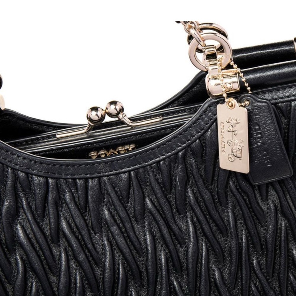 🔥SOLD🔥🔥COACH CARRIE Leather Handbag🔥 - Picture 6 of 10